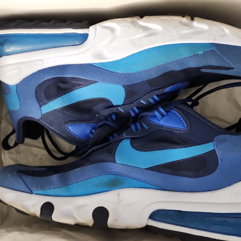 Nike Air Max 270 Blue and White Sneakers Size 9
